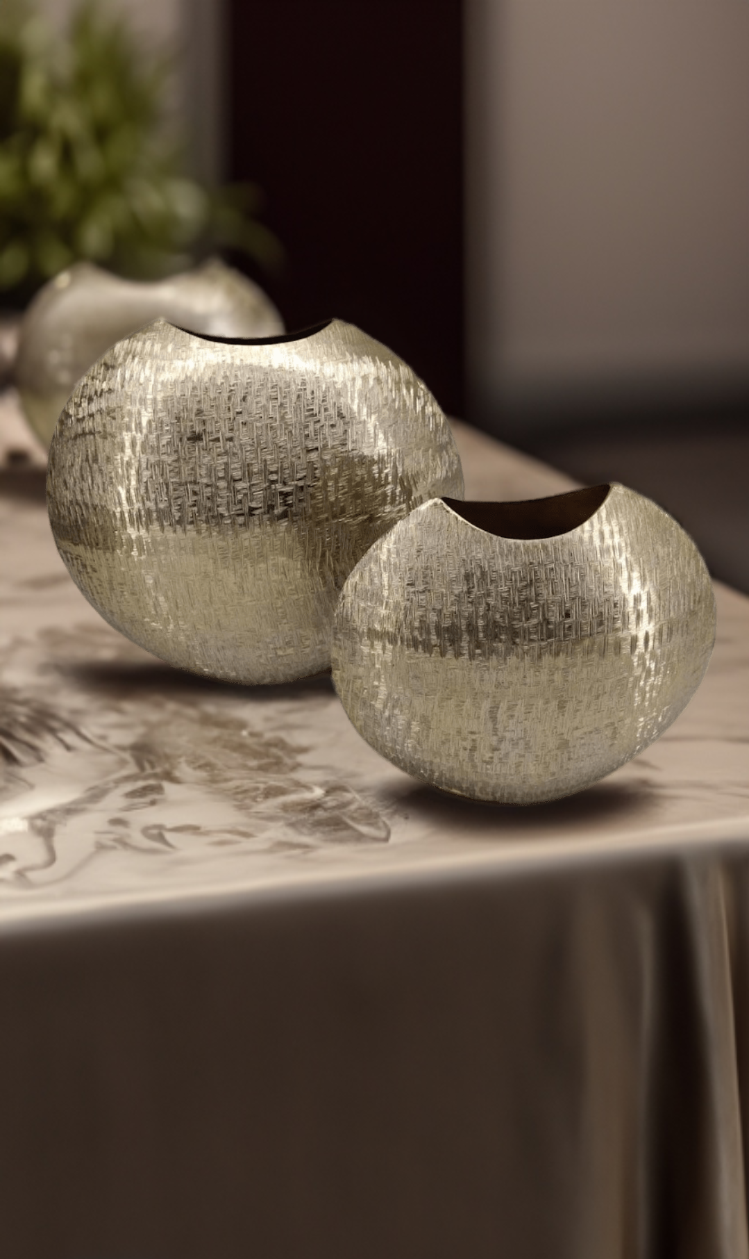 Shataj Decorative Aluminum Table Vase - Oval Shape