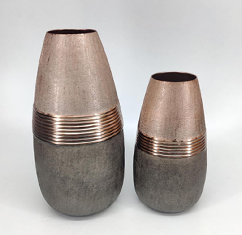 Shataj Decorative Aluminum Double Tone Copper Floor Vase