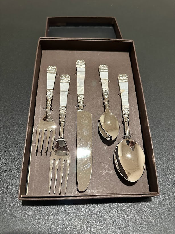 Shataj Designer Beautiful Cutlery Set