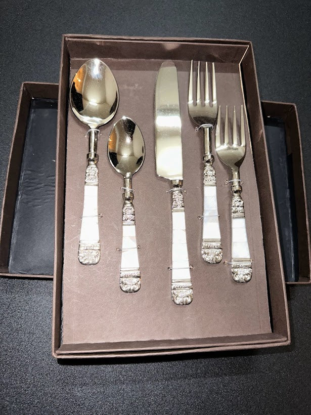 Shataj Designer Beautiful Cutlery Set