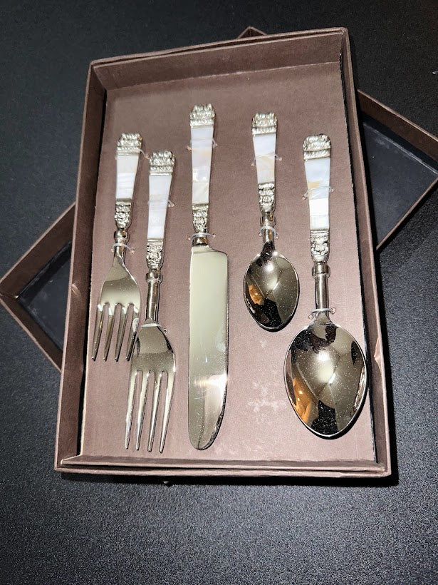 Shataj Designer Beautiful Cutlery Set